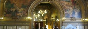 Good restaurants in France - Le Train Bleu at the Gare de Lyon - a historic landmark to wine and dine