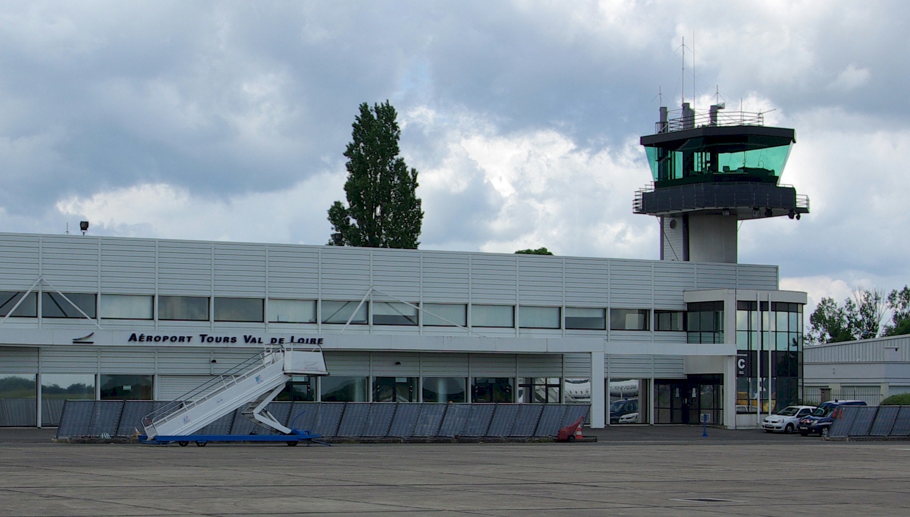 tours loire valley airport