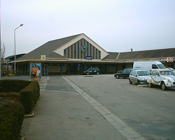 lisieux-train-station lisieux-train-station